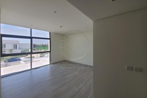 Villa de 4 dormitorios en Abu Dhabi, UAE No. 91165 10