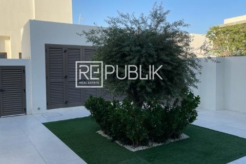 Villa de 4 dormitorios en THE REDWOODS Yas Island, UAE No. 96727 12