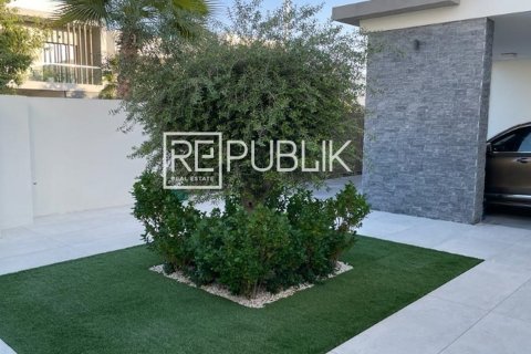 Villa de 4 dormitorios en THE REDWOODS Yas Island, UAE No. 96727 6