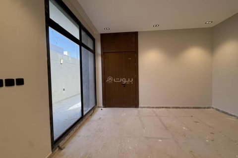 4 bedrooms Villa in Riyadh, Saudi Arabia No. 69182 12