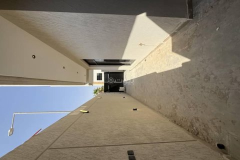 4 bedrooms Villa in Riyadh, Saudi Arabia No. 69182 6