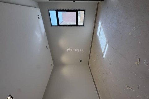 4 bedrooms Villa in Riyadh, Saudi Arabia No. 69182 22