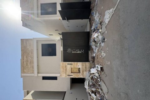 4 bedrooms Villa in Riyadh, Saudi Arabia No. 69182 1