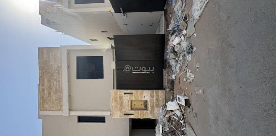 4 bedrooms Villa in Riyadh, Saudi Arabia No. 69182