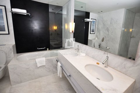 Apartment de 3 dormitorios en The Address Dubai Mall, UAE No. 78208 7