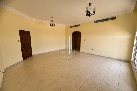 Villa de 8 chambres à Abu Dhabi, UAE No. 37276 14