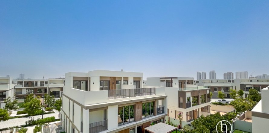 Villa de 4 dormitorios en Dubai, UAE No. 103596