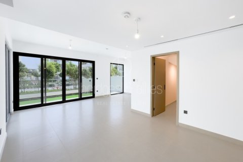 Villa de 4 dormitorios en Dubai, UAE No. 103593 25
