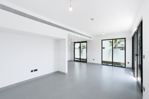 Villa de 4 dormitorios en Dubai, UAE No. 103593 3