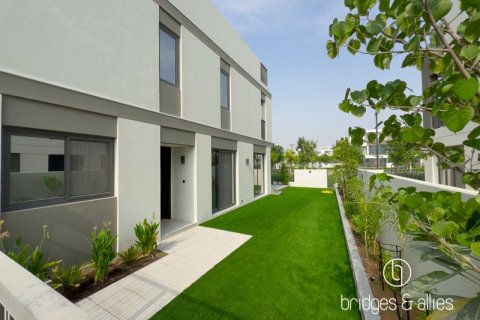 Villa de 4 dormitorios en Dubai, UAE No. 103593 26