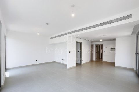 Villa de 4 dormitorios en Dubai, UAE No. 103593 24