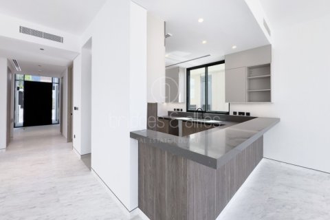 5 bedrooms Villa in Dubai, UAE No. 103594 5