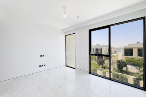 5 bedrooms Villa in Dubai, UAE No. 103594 22