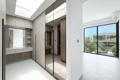 Villa de 4 dormitorios en Dubai, UAE No. 103592 8