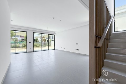 Villa de 4 dormitorios en Dubai, UAE No. 103592 6