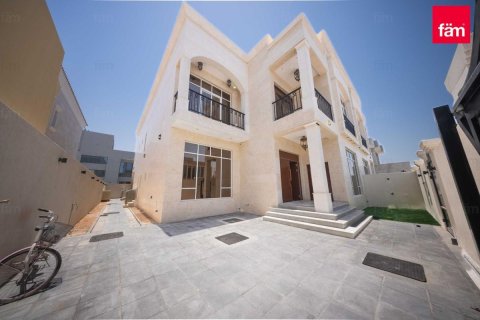 Villa de 6 dormitorios en Dubai, UAE No. 102468 16