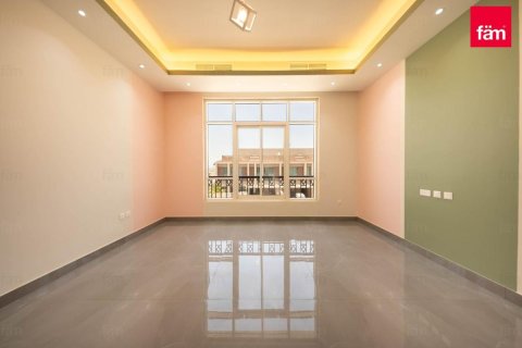 Villa de 6 dormitorios en Dubai, UAE No. 102468 3