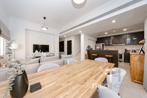 Townhouse de 3 dormitorios en Casa Dora, UAE No. 74092 4