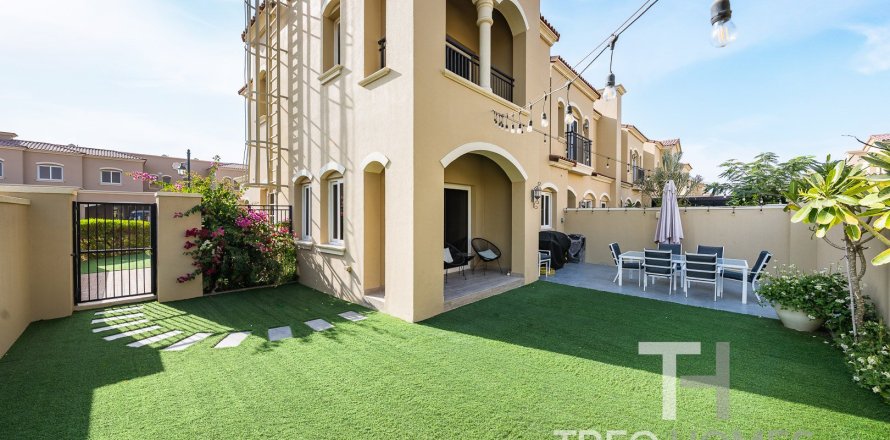 Townhouse de 3 dormitorios en Casa Dora, UAE No. 74092