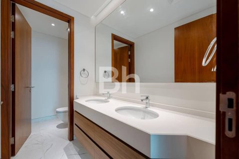 4 bedrooms Villa in Abu Dhabi, UAE No. 68594 27