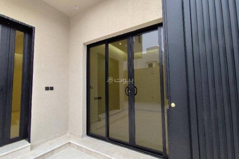 6 bedrooms Villa in Riyadh, Saudi Arabia No. 61547 2