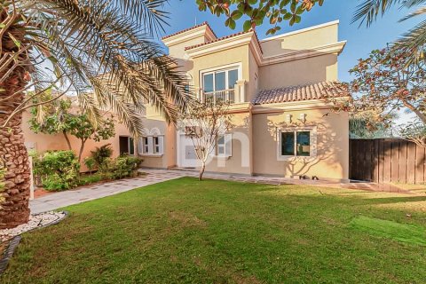 Villa de 5 chambres à Dubai Sports City, UAE No. 68339 23