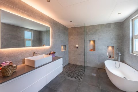 Villa de 5 chambres à Dubai Sports City, UAE No. 101585 13