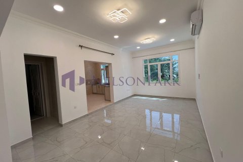 5 bedrooms Villa in Doha, Qatar No. 57892 9