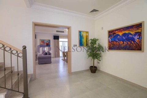 2 bedrooms Apartment in Doha, Qatar No. 57890 8