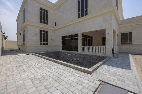 9 bedrooms Villa in Shakhbout City, UAE No. 90660 3