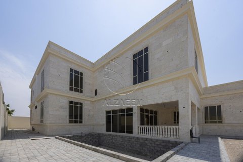 9 bedrooms Villa in Shakhbout City, UAE No. 90660 4