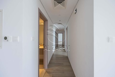 Apartment de 3 dormitorios en  Yas Island, UAE No. 90675 8