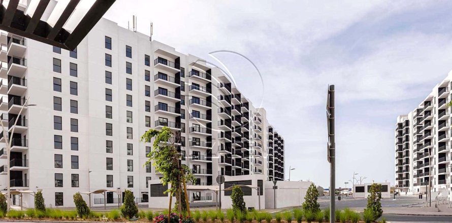 Apartment de 3 dormitorios en  Yas Island, UAE No. 90675