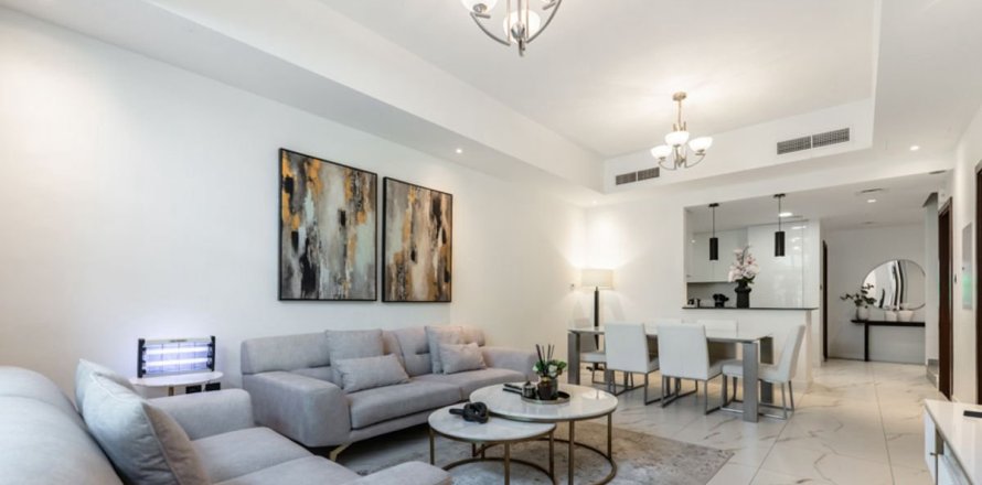 Villa de 4 dormitorios en Dubai, UAE No. 102557