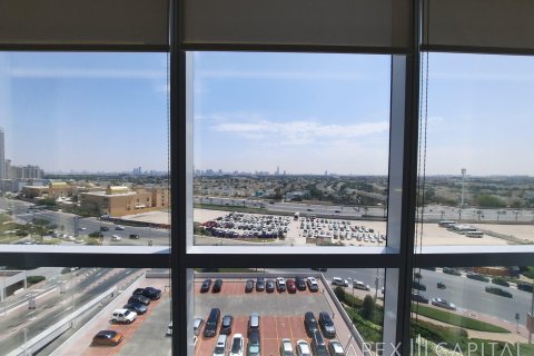 233.9m² Office in Lake Allure, UAE No. 5970 17