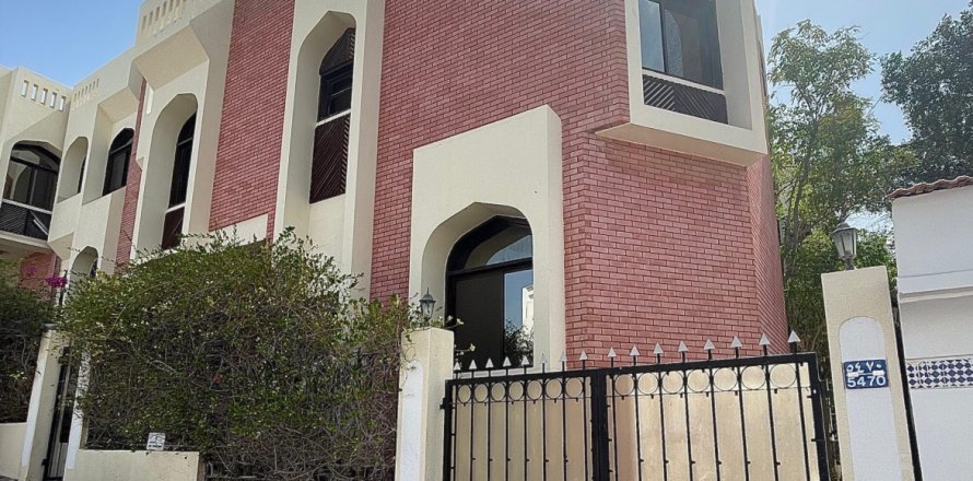 Villa de 6 chambres à Muscat, Oman No. 69229