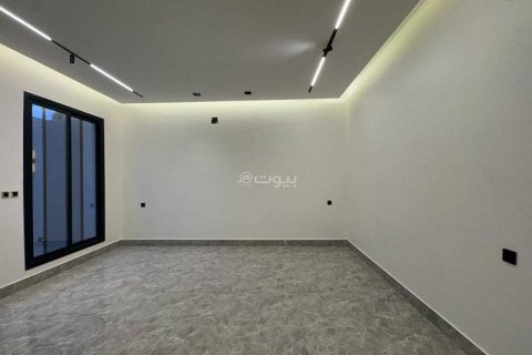 5 bedrooms Villa in Riyadh, Saudi Arabia No. 59966 5