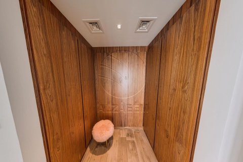 Villa de 5 dormitorios en Abu Dhabi, UAE No. 91065 3