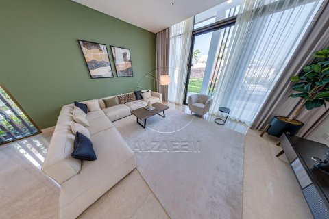 Villa de 5 dormitorios en Abu Dhabi, UAE No. 91065 11