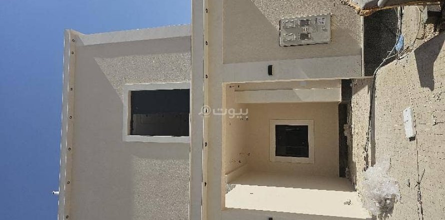 6 bedrooms Apartment in Riyadh, Saudi Arabia No. 99556