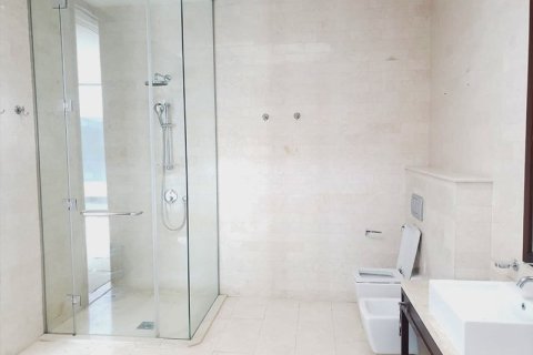 Villa de 4 dormitorios en Between Two Bridges, UAE No. 33398 11