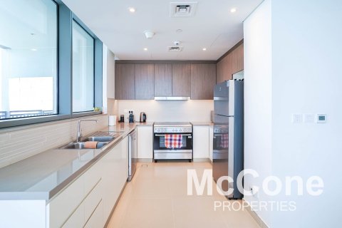 Apartment de 3 dormitorios en 5242, UAE No. 74794 12