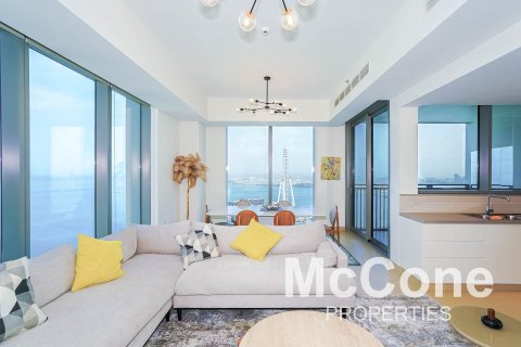 Apartment de 3 dormitorios en 5242, UAE No. 74794 3