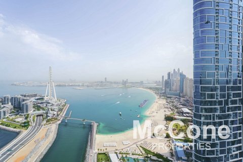 Apartment de 3 dormitorios en 5242, UAE No. 74794 1