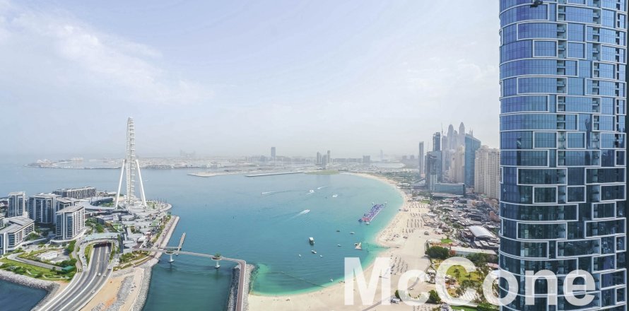 Apartment de 3 dormitorios en 5242, UAE No. 74794