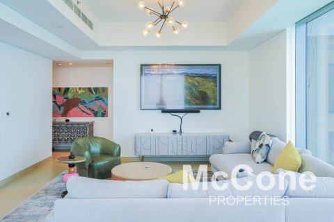 Apartment de 3 dormitorios en 5242, UAE No. 74794 8