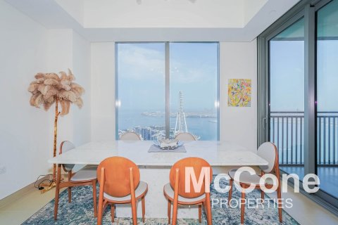 Apartment de 3 dormitorios en 5242, UAE No. 74794 11