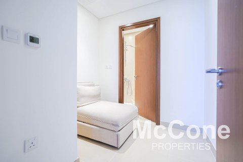 Apartment de 3 dormitorios en 5242, UAE No. 74794 17
