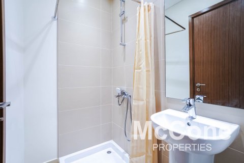 Apartment de 3 dormitorios en 5242, UAE No. 74794 21