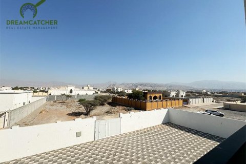 5 bedrooms Villa in Al Qusaidat, UAE No. 74808 29